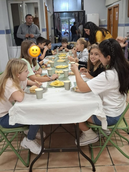 el dissabte passat vam tindre el comiat de gara com a fallera major infantil i els infantils van  4 